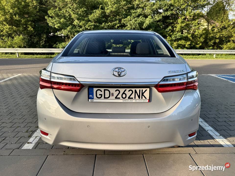 Toyota Corolla 16 benzyna Salon Radzymin