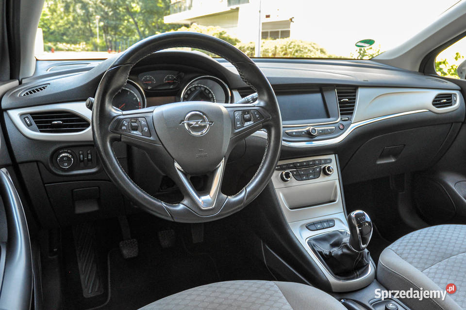 Opel Astra J 14T Bezwypadkowy 2015 r 99 benzyna