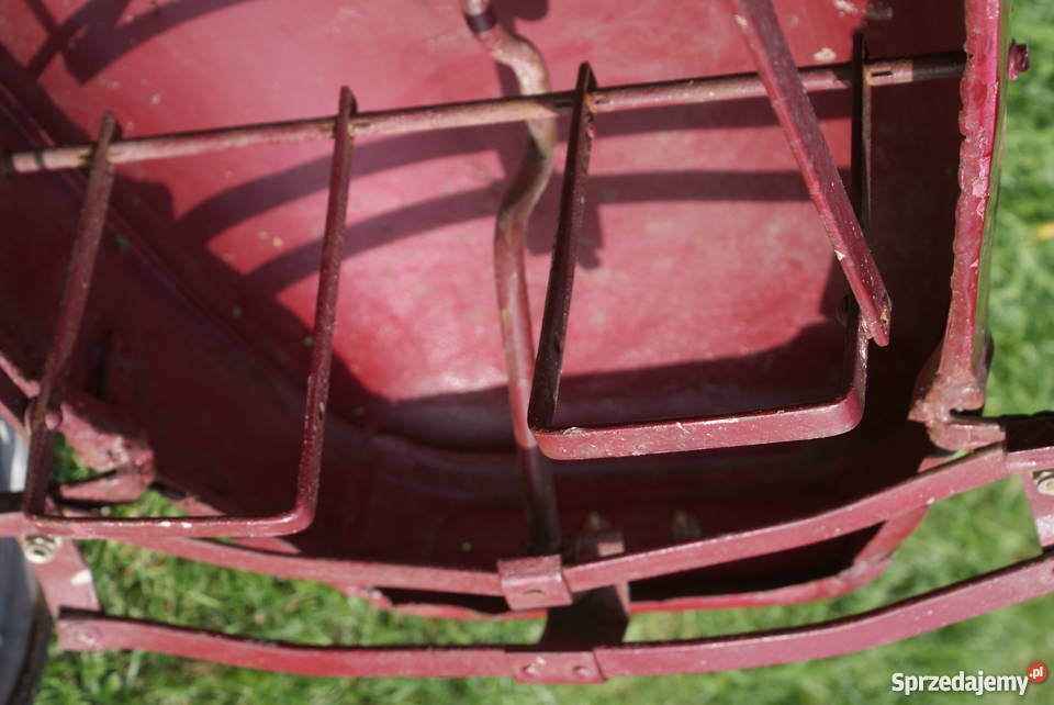 Stary kolekcjonerski samochód na pedały lata Warszawa