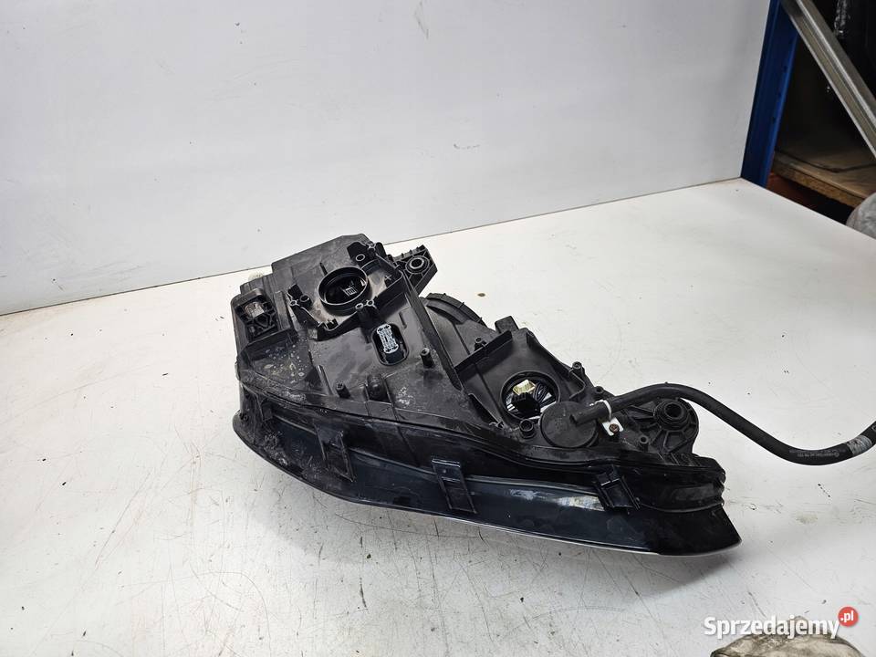 REFLEKTOR XENON LED LEWY AUDI A3 8V 8V0941031A Części samochodowe Przystajń