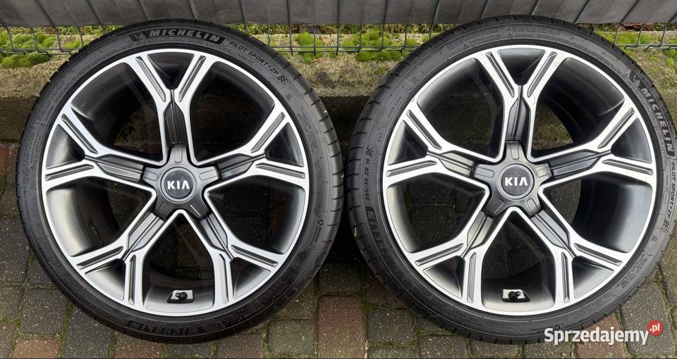 19 Kia Stinger koła felgi komplet 5x1143 8J i
