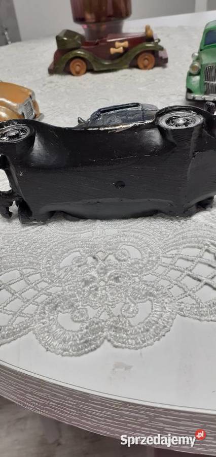 Stare kolekcjonerskie metalowe autko zabawka Chojna