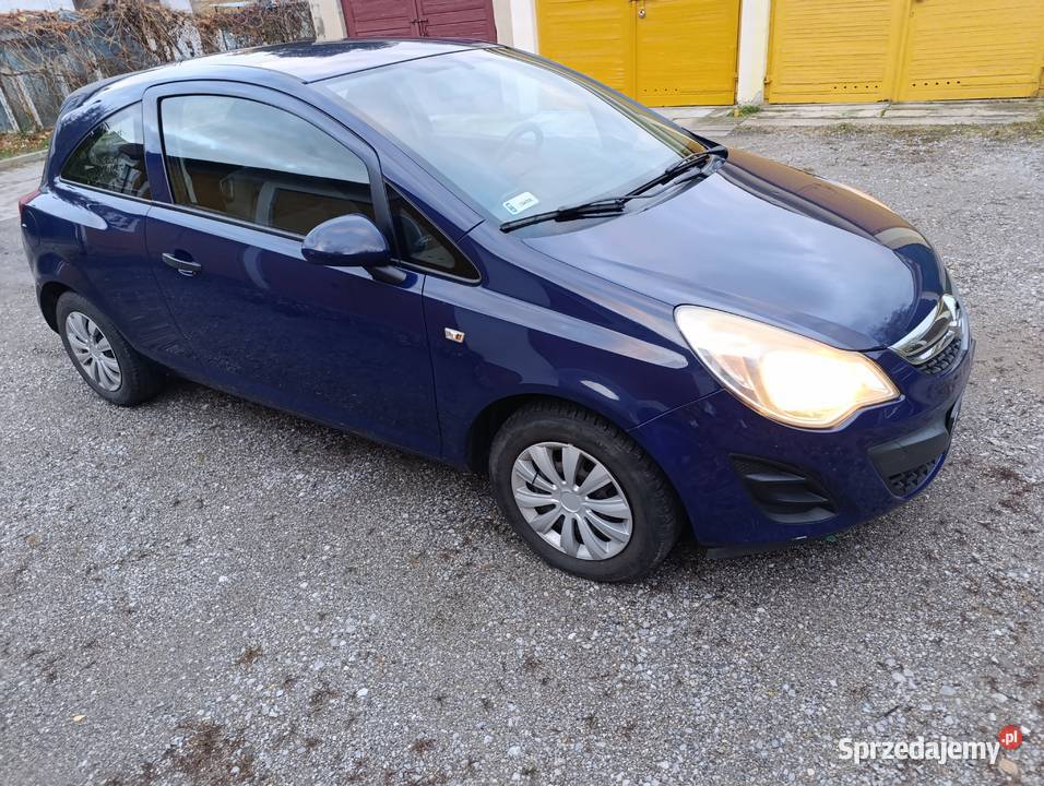 Opel Corsa 13 D oszczędny długie opłaty 2012r garażowany Zamość