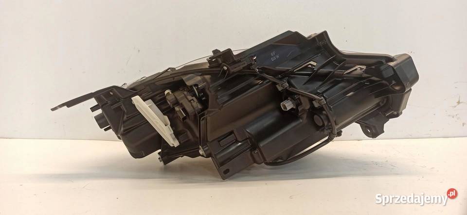 SUZUKI SWIFT VII MK9 LAMPA LEWY PRZÓD 2024 UK osobowe sprzedam