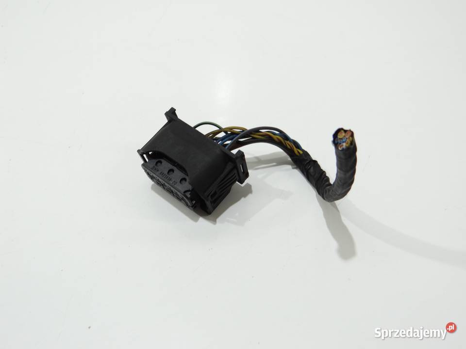 KOSTKA WTYCZKA LAMPY PRZÓD BMW E91 LCI H7 osobowe Strzyżewice