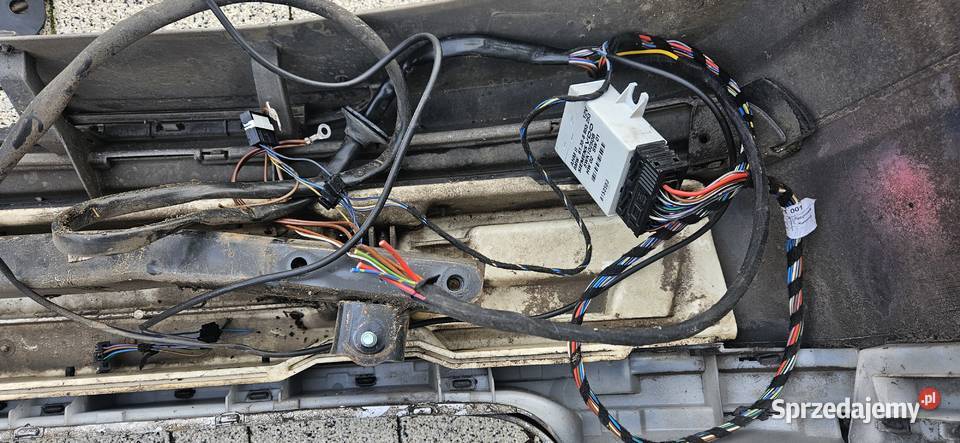 Zderzak tył tylne BMW E46 touring kombi Wykroty sprzedam