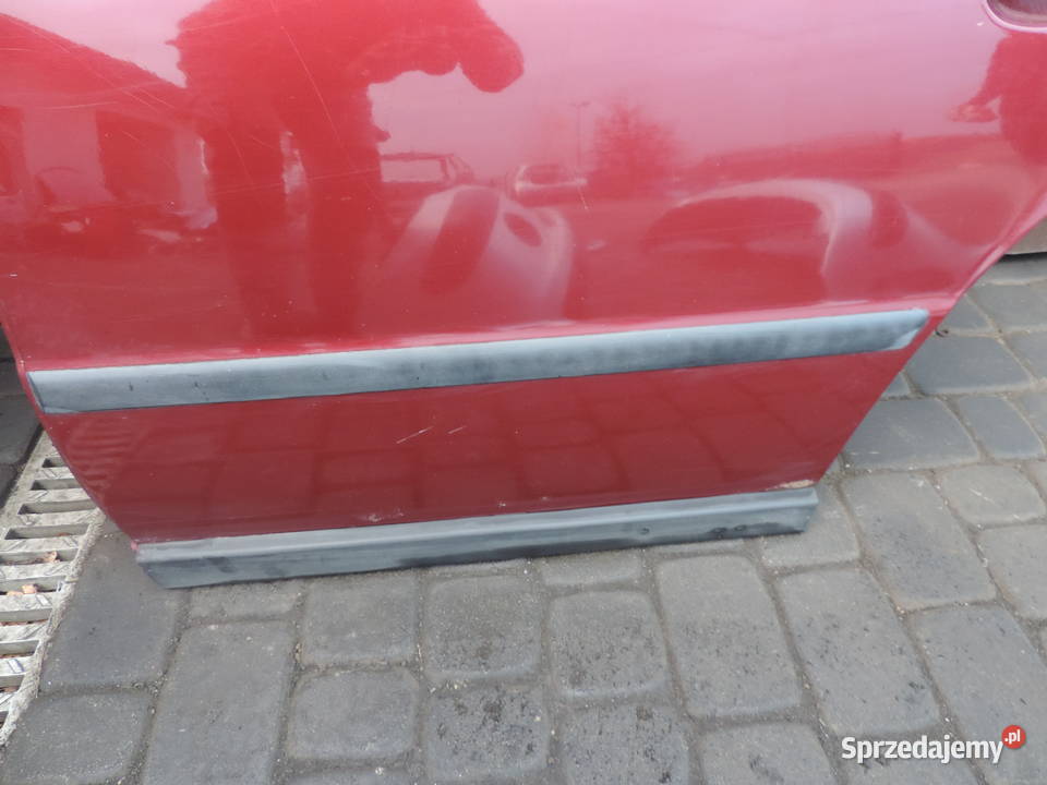 VW PASSAT B5 KOMBI DRZWI LEWY TYŁ LB3Y