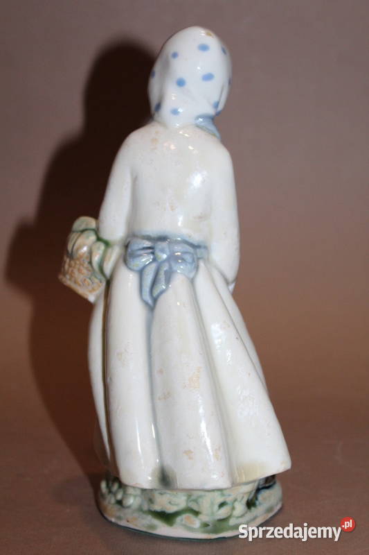 Figurka kobiety z koszem Hiszpania 1129 FiaF Szczecin