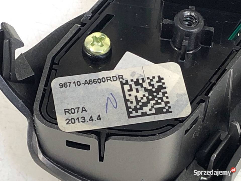 PRZEŁĄCZNIKI KIEROWNICY HYUNDAI i30 96700A6650