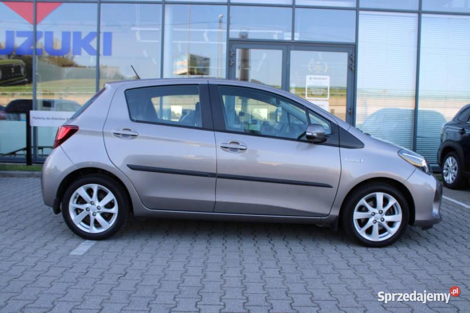 Toyota Yaris 2015r Salon Polska Niski przebieg 73KM śląskie Bielsko-Biała