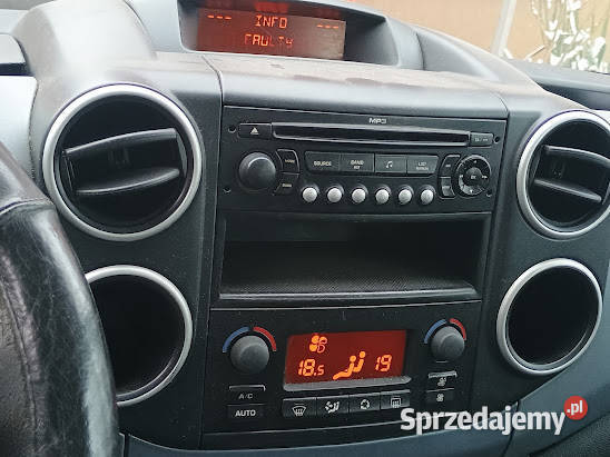 Citroen Berlingo 16 HDI 2008 srebrny stan