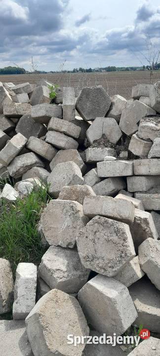 Trylinka betonowa Hostynne-Kolonia