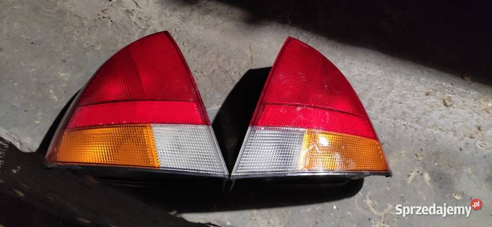 Mitsubishi Carisma lampy tył tylne lampy tylne lubelskie Kraśnik sprzedam