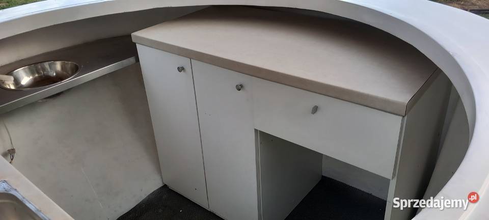 Stoisko handlowe w kształcie POMARAŃCZY łódzkie Łódź