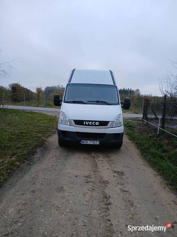 Bus Iveco Daily