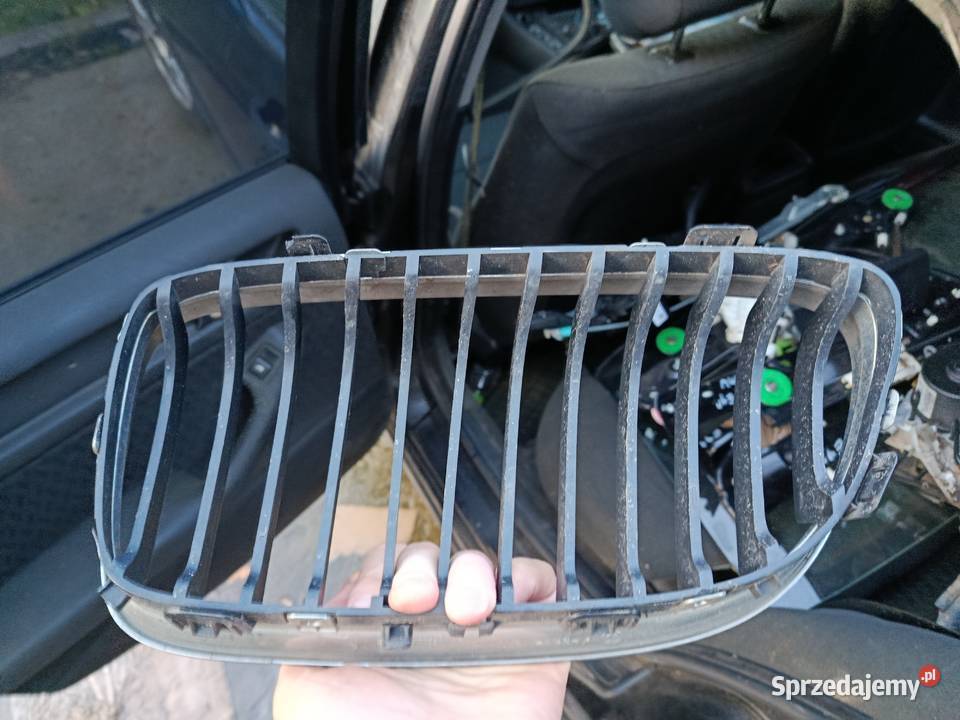 Kratka grill prawa BMW E 91 Szklarka Myślniewska sprzedam