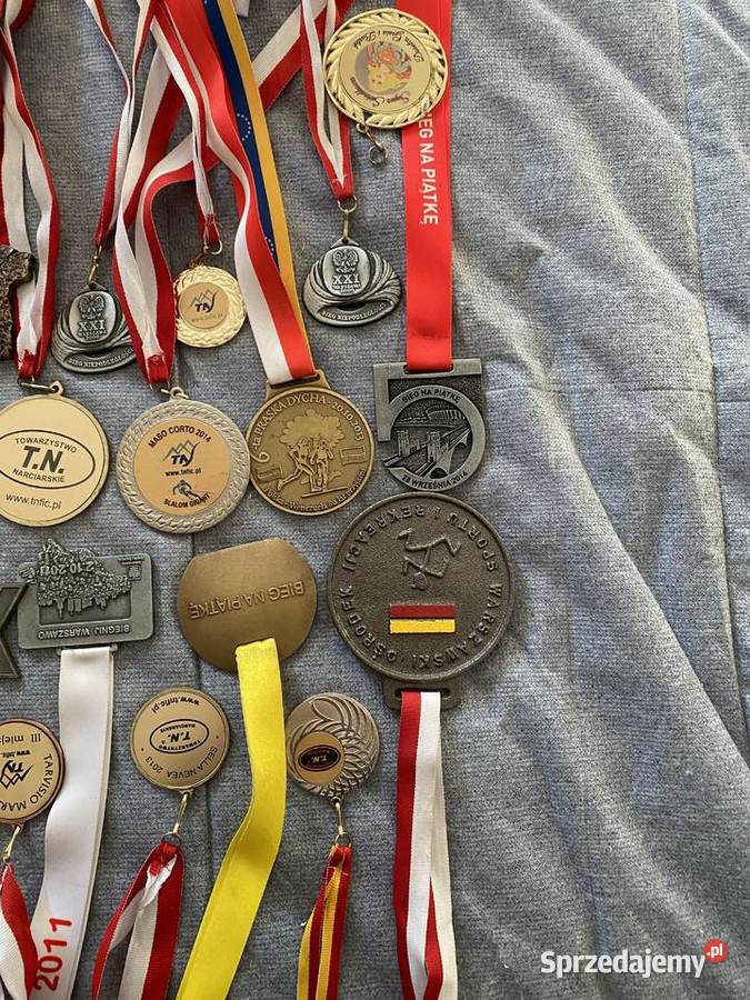 Medale sportowe różne 70 sztuk Zielonka