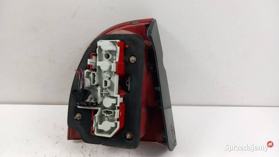 VW PASSAT B5 LIFT SEDAN LAMPA TYŁ PRAWA Zbierkowo