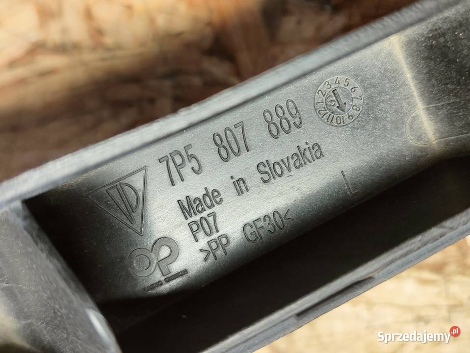Ślizg Mocowanie Zderzaka Lewy Przód Porsche Części montażowe wielkopolskie Pleszew sprzedam