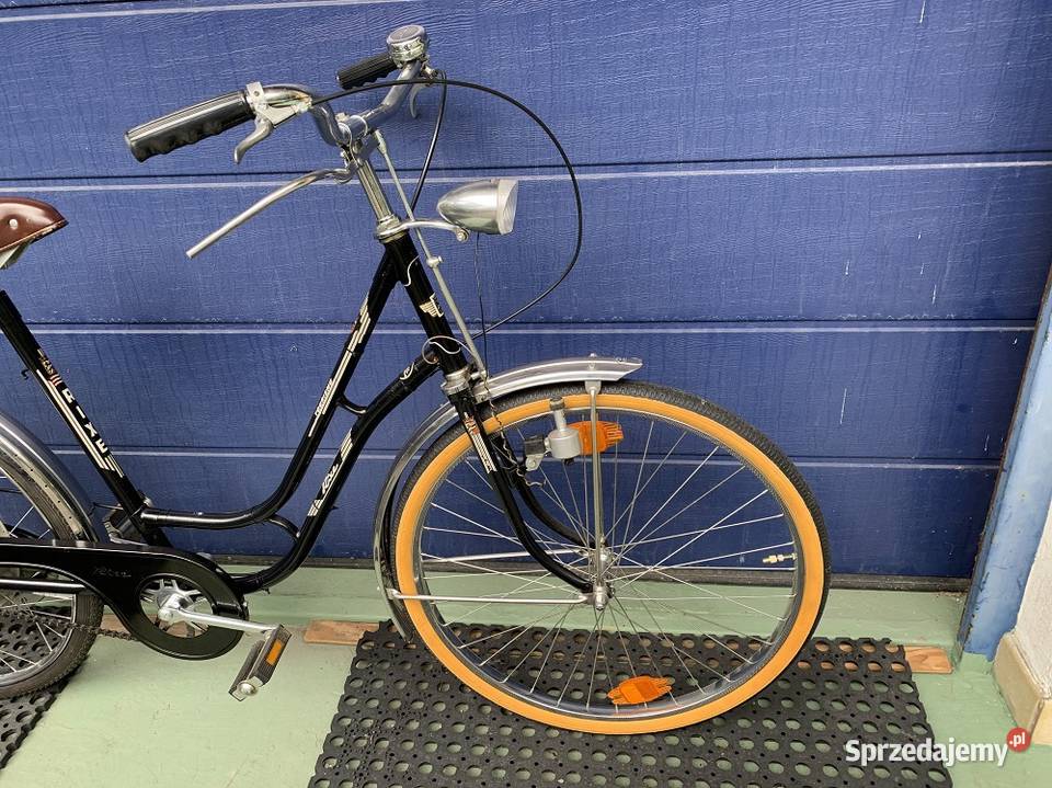 Silnik spalinowy w tylnym kole rowerowym Sport i Wypoczynek Łomianki