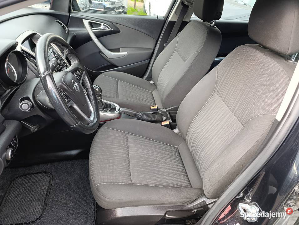 Opel Astra J 16 benzyna 2010r 5 drzwi udok Koziegłowy