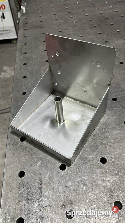 Podstawka pod lizawkę solną Stal nierdzewna INOX Konie wielkopolskie Gostyń