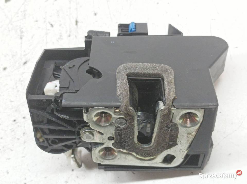 ZAMEK DRZWI PRAWY PRZÓD 805022447R Dacia Duster Zamki, wkładki i kluczyki