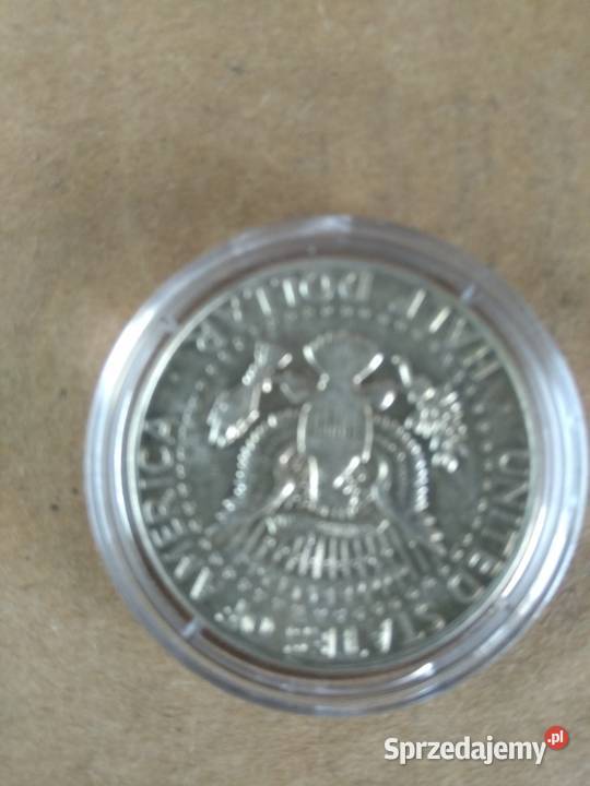 59 Amerykańska półdolarówka z wizerunkiem Chrząstawa Mała