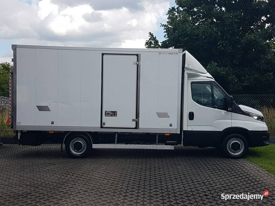 Iveco Daily WINDA KONTENER 8EP 35S16 KLIMA Rok produkcji 2023 śląskie Poręba