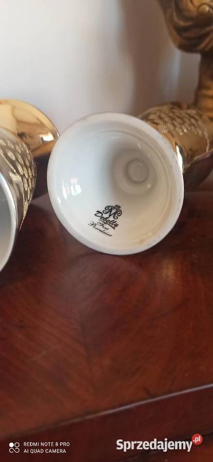 Zloty Kieliszek z białej porcelany Sygnowany M pomorskie Gdańsk