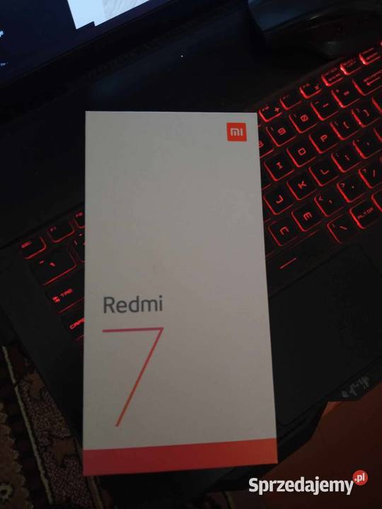 Smartfon Xiaomi Redmi 7 3 GB 32 GB nowy IGŁA Janów Lubelski sprzedam