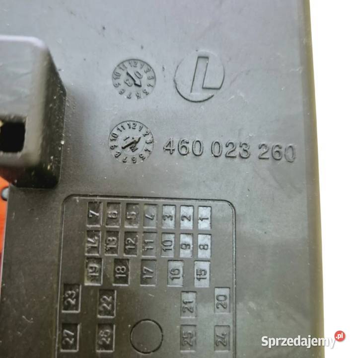 SKRZYNKA BEZPIECZNIKÓW OPEL VECTRA C SIGNUM osobowe sprzedam