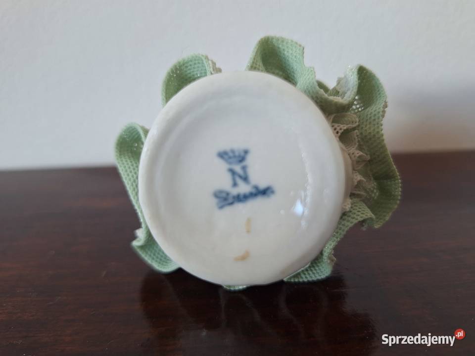 Figurka porcelanowa Dresden koronkowa dama z