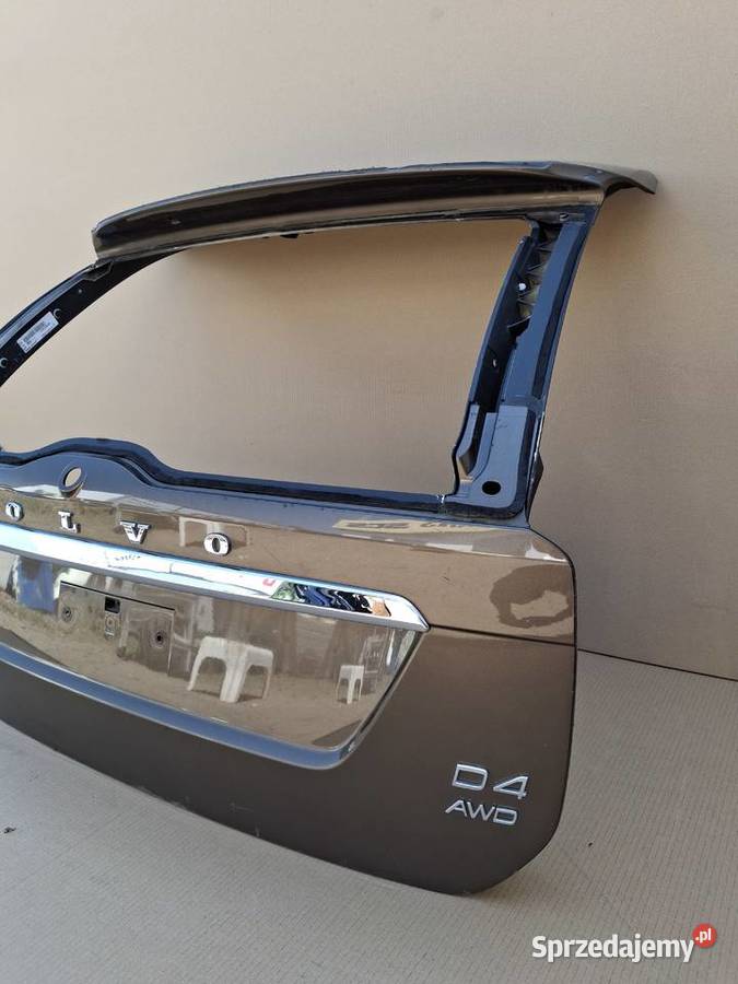 VOLVO XC 60 KLAPA BAGAŻNIKA TYŁ EMBLEMAT CHROM