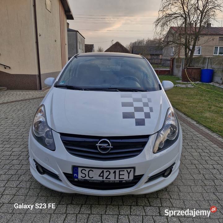Opel Corsa D 14 Benzyna Pakiet OPC Line Biały Motoryzacja Częstochowa