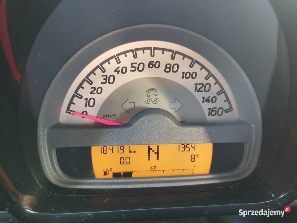 Smart fortwo 451 10 2011 Rok produkcji 2011 Lubasz sprzedam