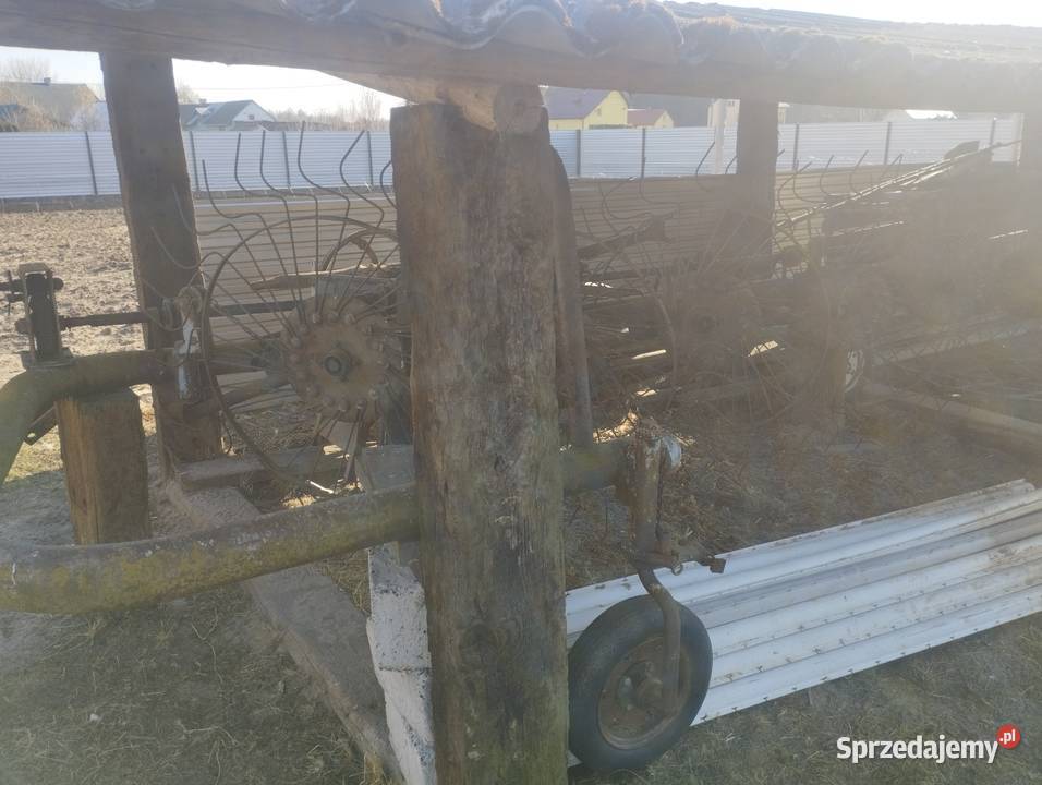 Zgrabiarka do siana Zgrabiarki i przetrząsacze Knapy