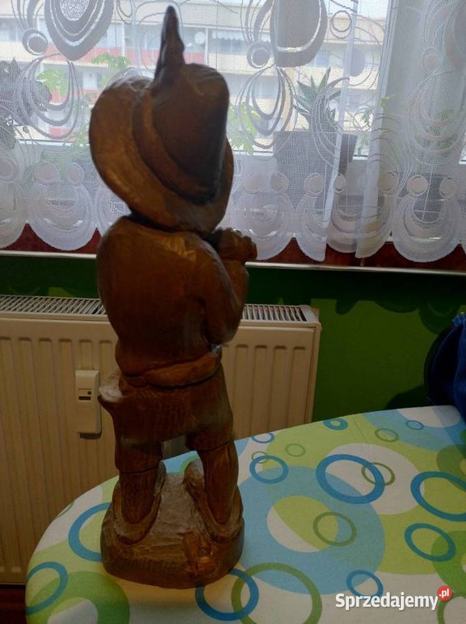 Rzeźba grający na fujarce Żory