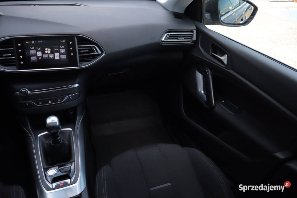 Peugeot 308 12 eTHP bluetooth Lublin