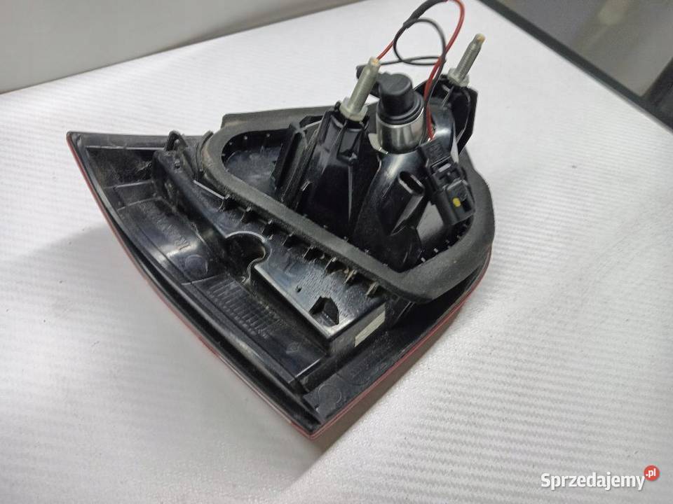 LAMPA TYŁ TYLNA PRAWA RENAULT CLIO IV KOMBI