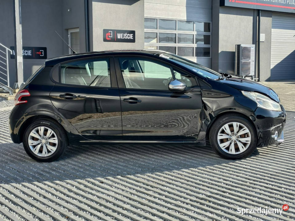 Peugeot 208 12 benzyna 82 klimatyzacja tablet Kęty