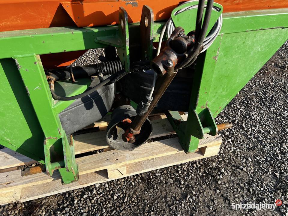 Rozsiewacz nawozów Armasz 1100l