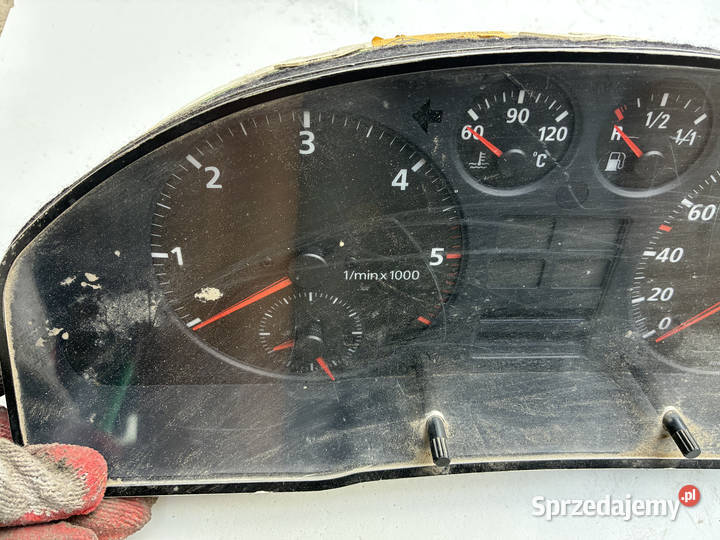 Licznik Zegar Audi A4 B5 19 TDI osobowe Wisznice
