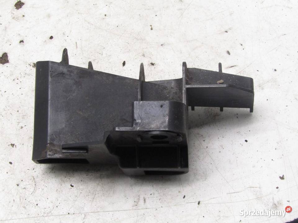 ŚLIZG ZDERZAKA PRAWY TYŁ TYLNY TOYOTA YARIS III osobowe Części montażowe