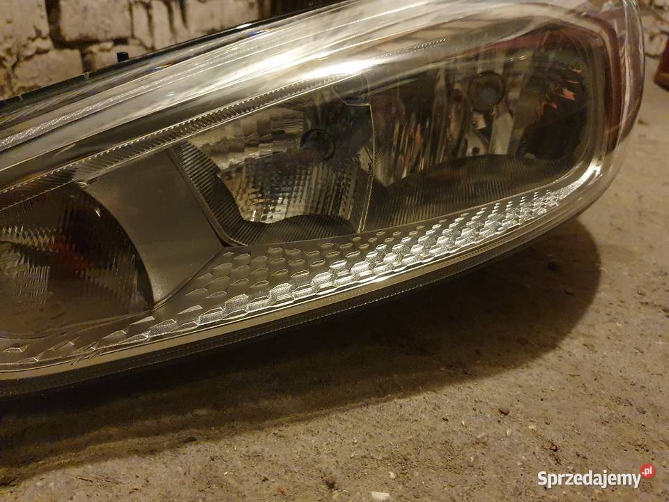 Ford Focus mk 3 FL reflektory przednie prawy Rok produkcji 2015 Łódź
