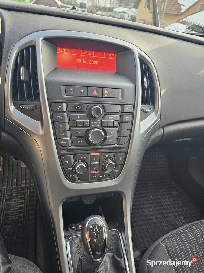 Sprzedam Opel Astra Sedan2016 r 76 000 16 115 benzyna małopolskie Muszyna