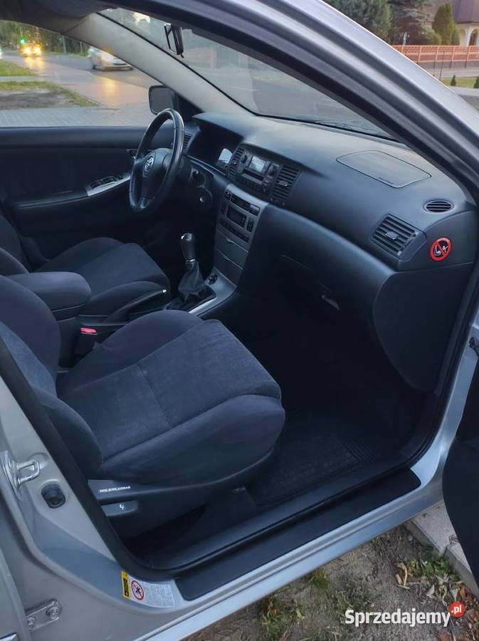 Toyota Corolla 16 benzyna zadbananiezniszczona 19990km Szpetal Górny sprzedam