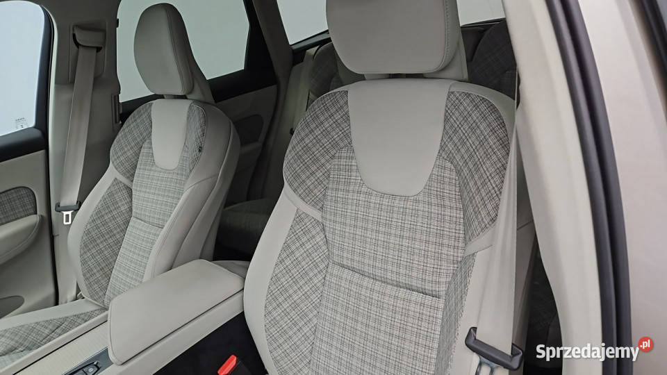 Volvo XC 60 20 Core 2WD Z Polskiego Salonu Warszawa