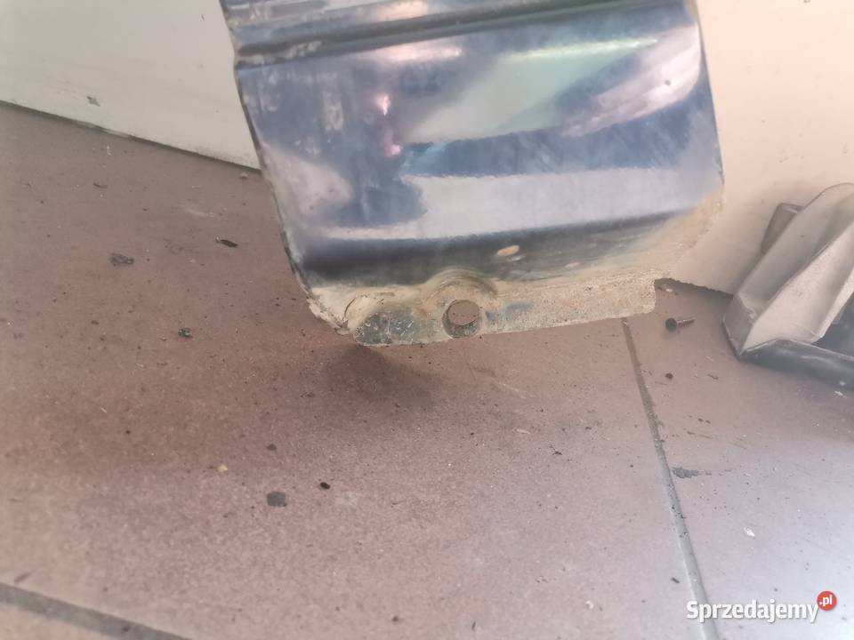 BŁOTNIK LEWY PRZÓD PRZEDNI FORD FOCUS MK1 KOLOR