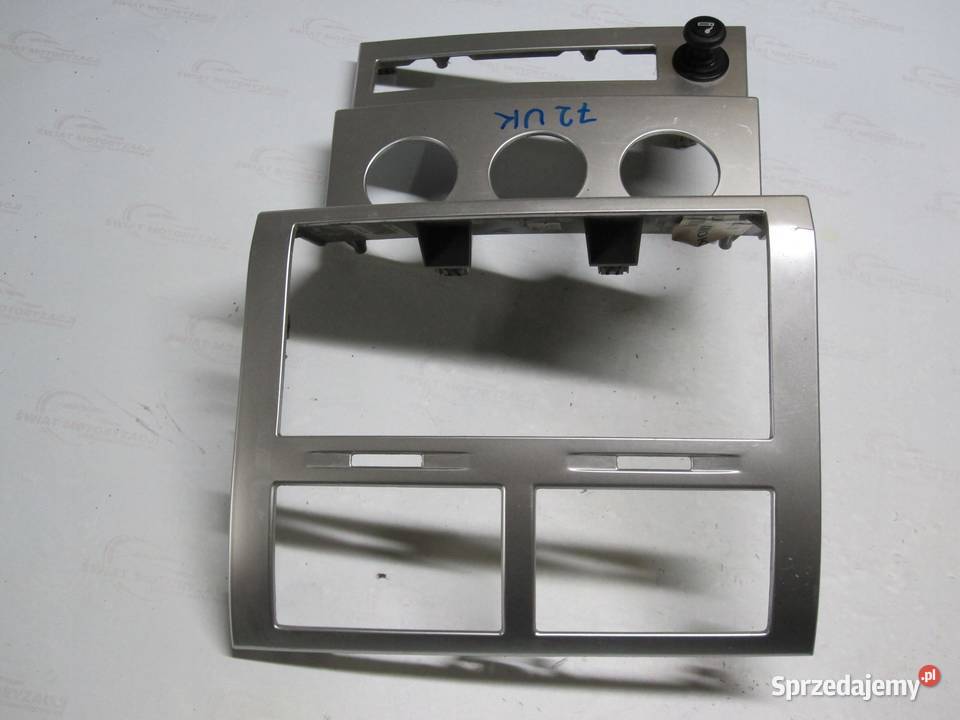 DODGE NITRO 08r ramka panelu środkowego 1559526 Deski rozdzielcze, konsole świętokrzyskie